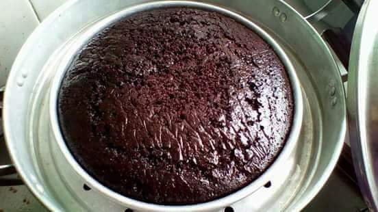 Kek Coklat Paling Mudah! Nak Kembangkan Adunan Sekejap Je 